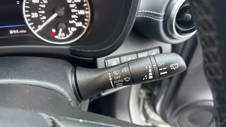 Nissan Juke 1.0 DiG-T 114 N-Connecta 5dr Petrol Hatchback